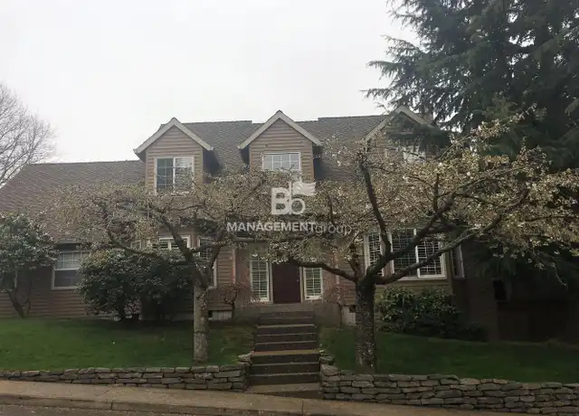 Property at 11631 SW Oak Creek Dr, Portland, OR, 97219, 4 beds, 2.5 baths, [object Object]
