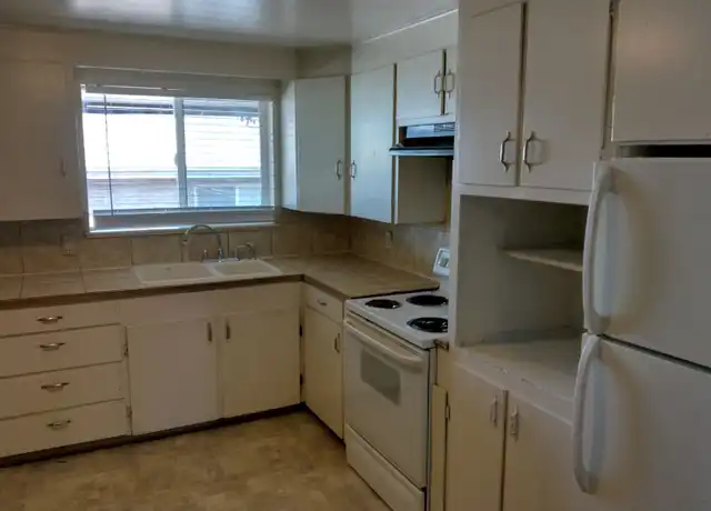 Property at 1753 Clinton St Unit 3, Aurora, CO, 80010, 3 beds, 1 bath, [object Object]
