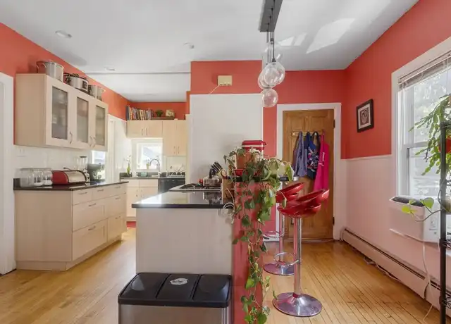 Property at 26 Concord Ave Unit 2, Somerville, MA, 02143, 3 beds, 1 bath, [object Object]