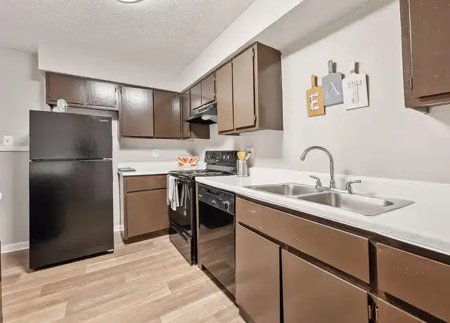 Property at Villas de la Plaza - 9601 Middle Fiskville Rd, Austin, TX, 78753, 1-2 bed, 1-2 bath, [object Object]