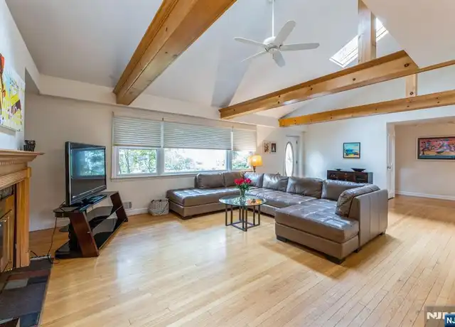 Property at 11 Maple St, Tenafly, NJ, 07670, 3 beds, 3 baths, [object Object]