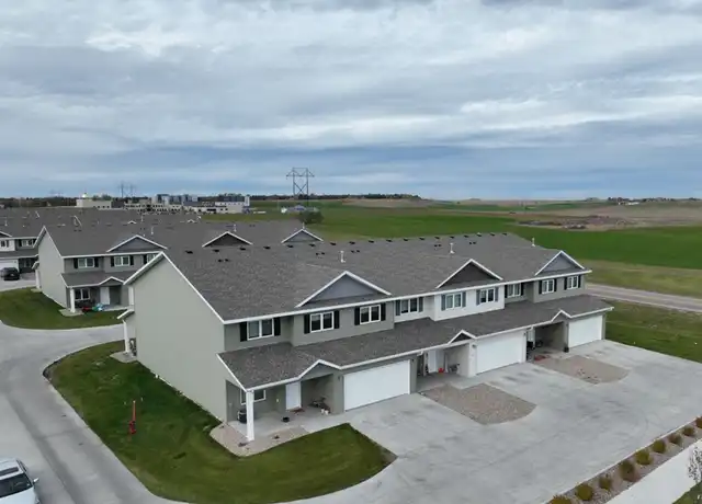 Property at 5621 Niagara Dr Unit L3, Bismarck, ND, 58503, 3 beds, 2.5 baths, [object Object]