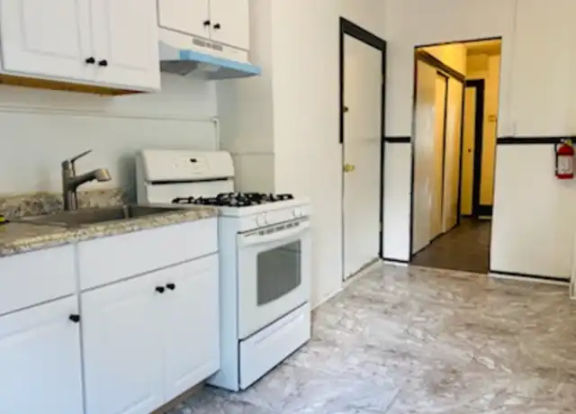Property at 120 Kearney Ave Apt 1, Jersey City, NJ, 07305, 2 beds, 1 bath, [object Object]