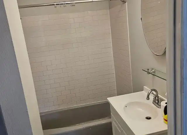 Property at 82 Linwood St, Lynn, MA, 01905, 4 beds, 1 bath, [object Object]