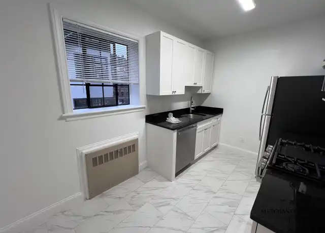 Property at 96 Sewall Ave Unit 2, Brookline, MA, 02446, 2 beds, 1 bath, [object Object]