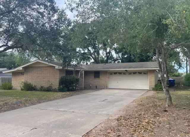 Property at 11125 Forest Hill Ln, Corpus Christi, TX, 78410, 3 beds, 2 baths, [object Object]