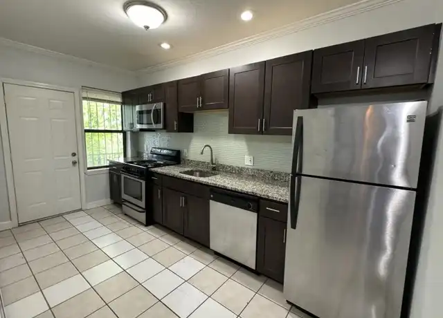 Property at 435 Walnut Ave, Roxbury, MA, 02119, 2 beds, 1 bath, [object Object]