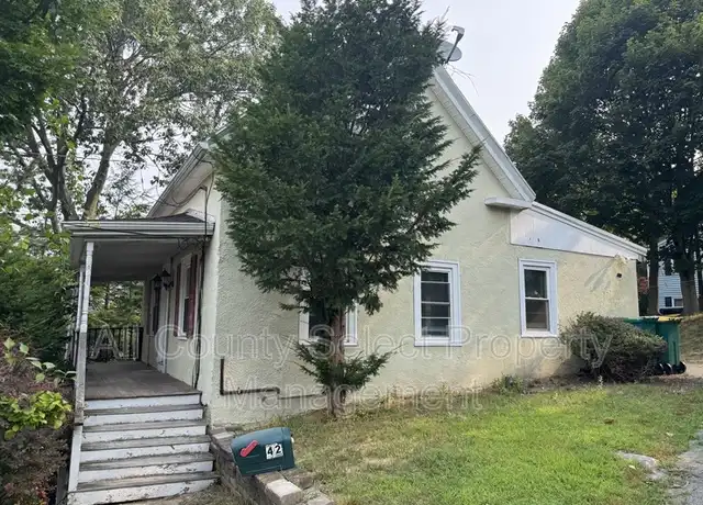 Property at 42 Elijah St, Woburn, MA, 01801, 3 beds, 1 bath, [object Object]