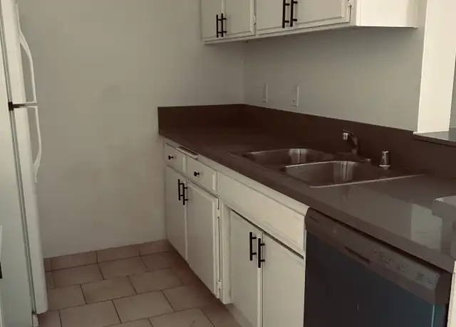 Property at 10853 Camarillo St Unit 4, North Hollywood, CA, 91602, 1 bed, 1 bath, [object Object]