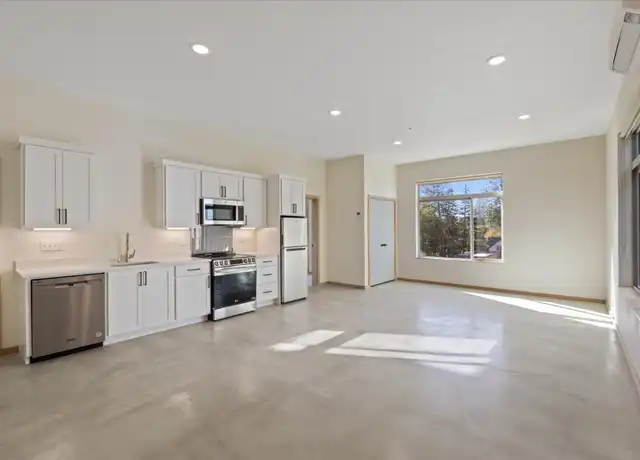 Property at 617 S Adams St Unit 203, Spokane, WA, 99204, 1 bed, 1 bath, [object Object]