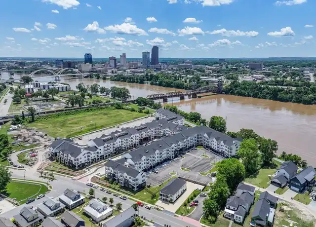 Property at The Resort at Rockwater - 1120 Rockwater Blvd, North Little Rock, AR, 72114, 1 bed, 1 bath, [object Object]