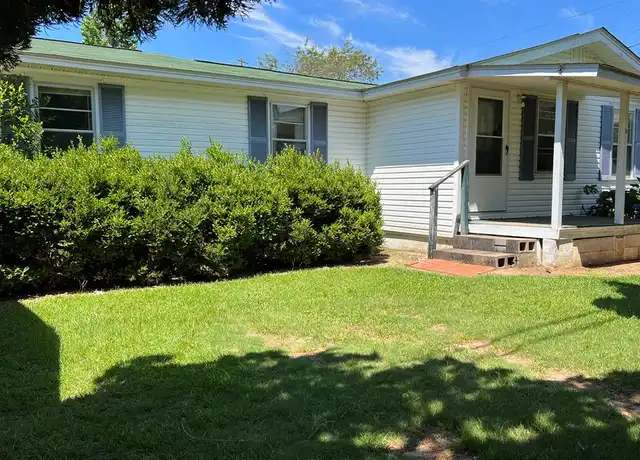 Property at 14 Manor St, Dothan, AL, 36303, 3 beds, 2 baths, [object Object]