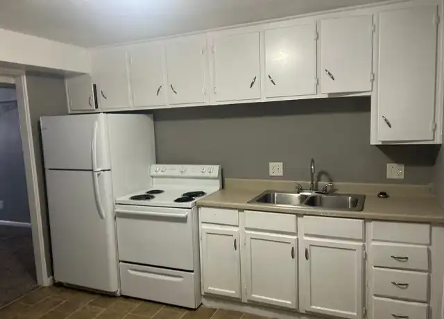 Property at 1006 Forest Ct Unit B01 1008 06, Kansas City, KS, 66103, 2 beds, 1 bath, [object Object]