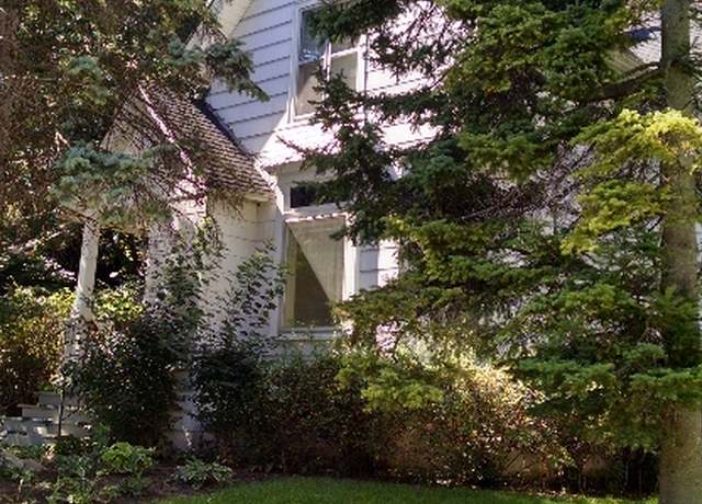 Photo of 115 N 5th St Unit Upper, St. Charles, IL 60174