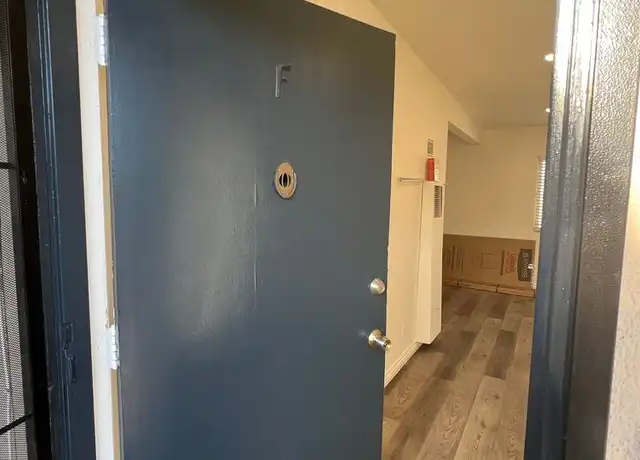 Property at 3920 La Crescenta Ave Unit F, Montrose, CA, 91020, 2 beds, 1 bath, [object Object]