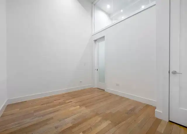 Property at 220 E 22nd St Unit 1H, New York, NY, 10010, 1 bed, 1 bath, [object Object]