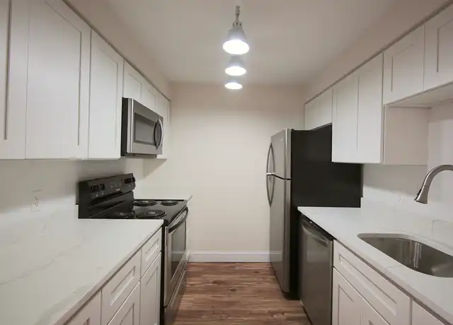 Property at 497 Broadway Unit 304, Providence, RI, 02909, 2 beds, 1 bath, [object Object]