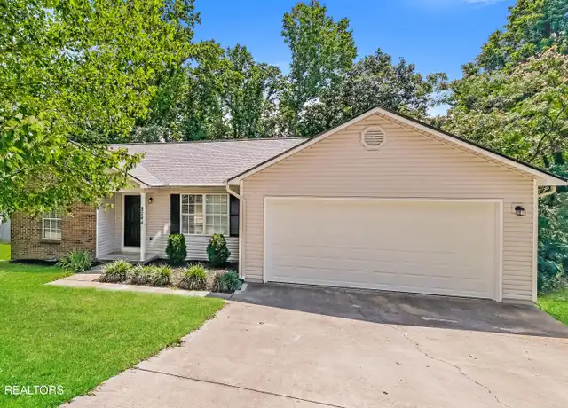 Property at 8244 Oak Terrace Ln, Powell, TN, 37849, 3 beds, 2 baths, [object Object]