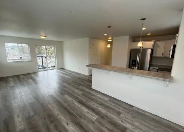 Property at 1419 NW 8th St Unit 302, Bend, OR, 97701, 2 beds, 2 baths, [object Object]