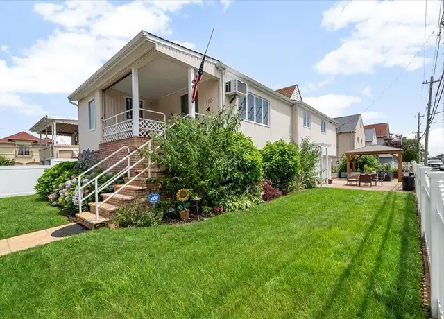Property at 110 Mohawk Ave, East Atlantic Beach, NY, 11561, 1 bed, 1 bath, [object Object]