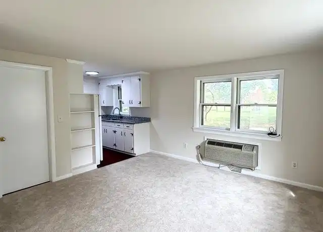 Property at 715 Virginia Ave, Fredericksburg, VA, 22401, 1 bed, 1 bath, [object Object]