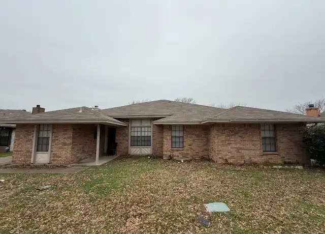 Property at 2502 Indigo Ln, Arlington, TX, 76015, 3 beds, 2 baths, [object Object]