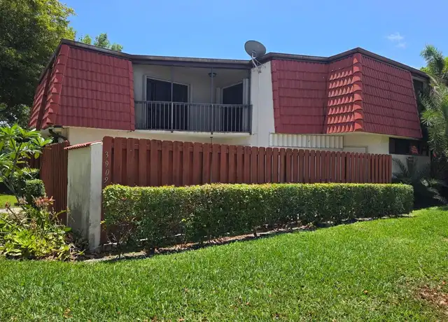 Property at 3909 Victoria Dr Unit 3909, West Palm Beach, FL, 33406, 2 beds, 2 baths, [object Object]