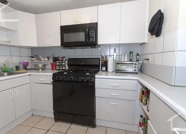 Property at 135 Glenville Ave, Allston, MA, 02134, 5 beds, 3 baths, [object Object]