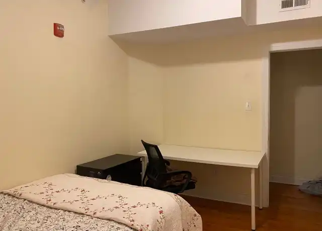 Property at 420 N 40th St Rm 3, Philadelphia, PA, 19104, 4 beds, 2 baths, [object Object]