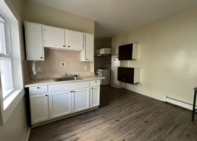 Property at 89 Newbury St Unit 1, Lawrence, MA, 01840, 2 beds, 1 bath, [object Object]