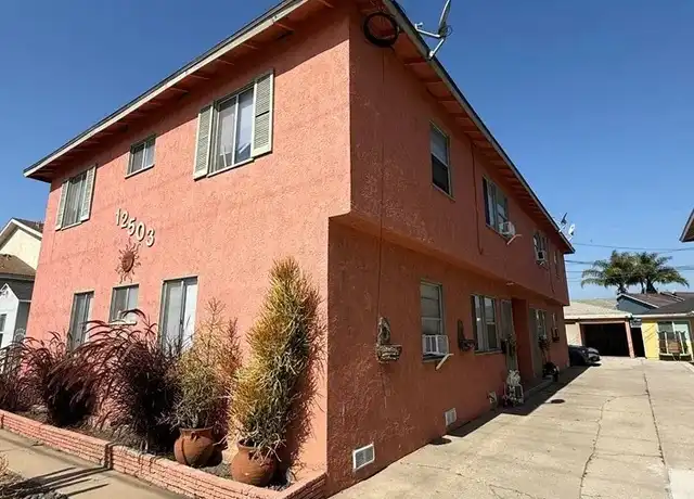 Property at 12503 Grevillea Ave, Hawthorne, CA, 90250, 2 beds, 1 bath, [object Object]