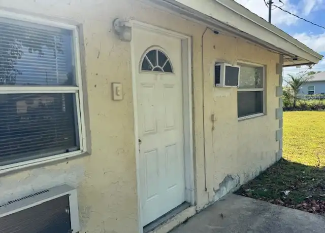 Property at 3330 Jeffcott St, Fort Myers, FL, 33916, 2 beds, 1 bath, [object Object]