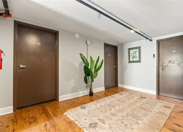 Property at 558 Saint Francis St Unit 3E, Mobile, AL, 36602, 1 bed, 1 bath, [object Object]