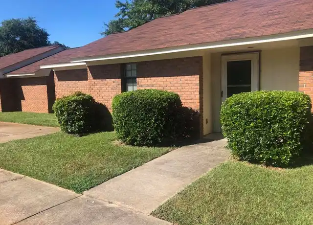 Property at 1501 Green St, Warner Robins, GA, 31093, 2 beds, 2 baths, [object Object]