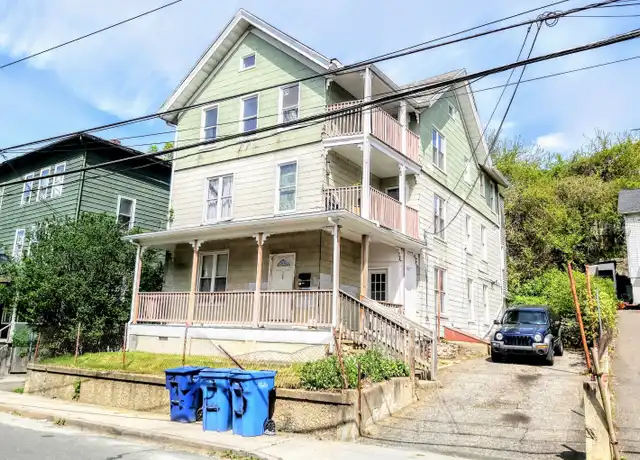 Property at 317 River St Unit 2, Waterbury, CT, 06706, 4 beds, 1 bath, [object Object]