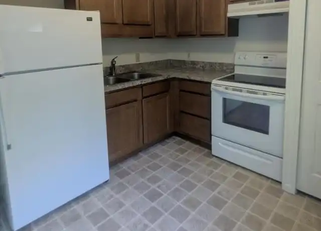 Property at 423 W Maple St, Mt Pleasant, MI, 48858, 2 beds, 1 bath, [object Object]
