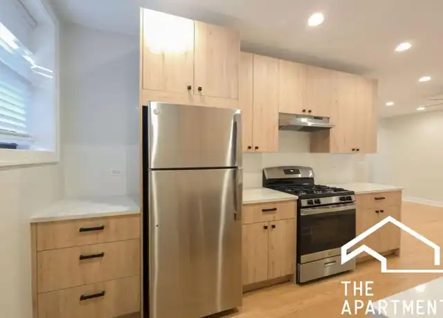 Property at 2020 W Ainslie St, Chicago, IL, 60625, 2 beds, 1 bath, [object Object]