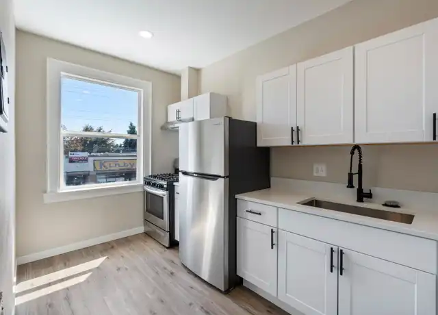 Property at 7325 NE Sandy Blvd #3, Portland, OR, 97213, 1 bed, 1 bath, [object Object]