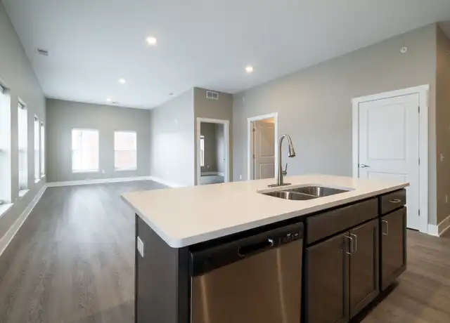 Property at 17 E Main Ave, Zeeland, MI, 49464, 1 bed, 1 bath, [object Object]