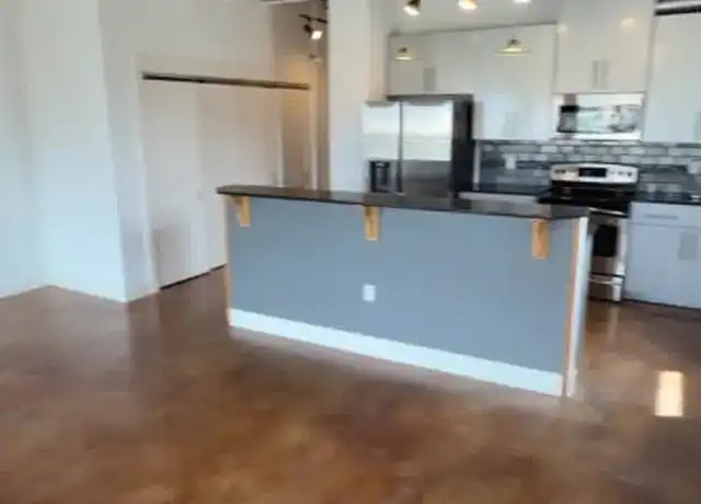 Property at 807 E 14th St #201, Austin, TX, 78702, 0 beds, 1 bath, [object Object]