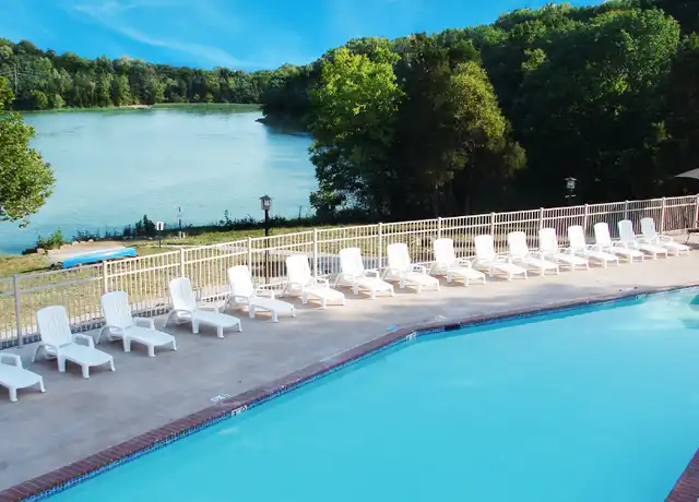 Property at 7100 Leisure Ln Unit 7020, Louisville, KY, 40229, 3 beds, 1 bath, [object Object]