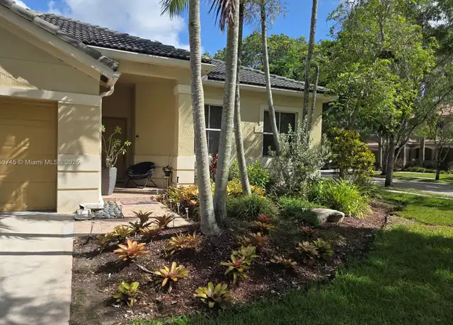 Property at 1010 Daisy Ln, Weston, FL, 33327, 4 beds, 2 baths, [object Object]