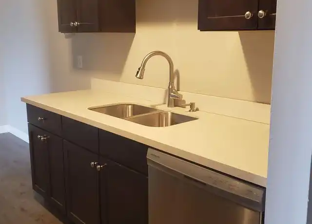 Property at 4510 Rhode Island Ave N Unit 05, Minneapolis, MN, 55428, 1 bed, 1 bath, [object Object]
