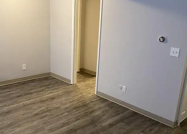 Property at 126 Jamesville Ave Unit H3n, Syracuse, NY, 13210, 1 bed, 1 bath, [object Object]