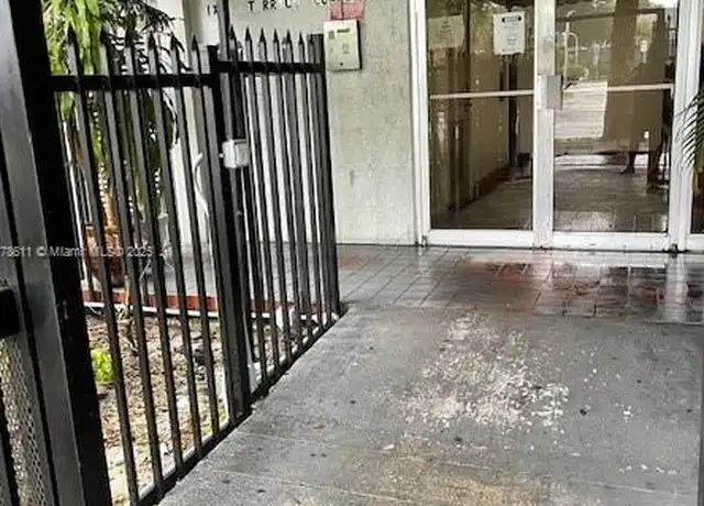 Property at 13455 NE 10th Ave #405, North Miami, FL, 33161, 1 bed, 1 bath, [object Object]