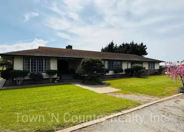 Property at 26000 Encinal Rd, Salinas, CA, 93908, 5 beds, 2.5 baths, [object Object]