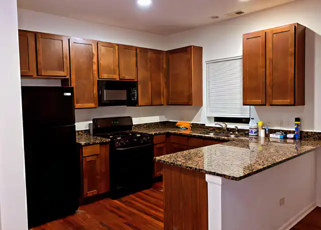 Property at 8036 S Kingston Ave #2, Chicago, IL, 60617, 3 beds, 2 baths, [object Object]