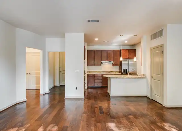 Property at 505 Jackson Hill St #103, Houston, TX, 77007, 2 beds, 2 baths, [object Object]