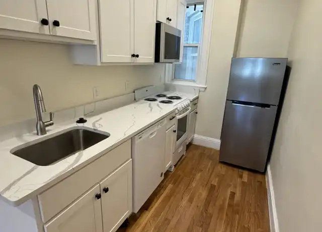 Property at 1846 Commonwealth Ave Unit 8, Brighton, MA, 02135, 2 beds, 1 bath, [object Object]