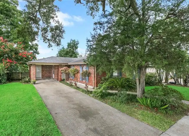 Property at 2112 Veronica Dr, Chalmette, LA, 70043, 3 beds, 2 baths, [object Object]